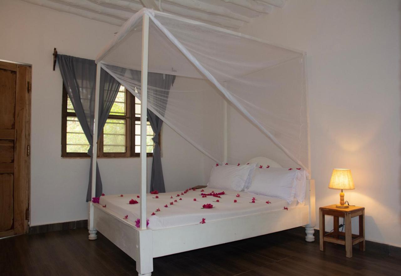 Bahati Villa Kiwengwa  Kültér fotó