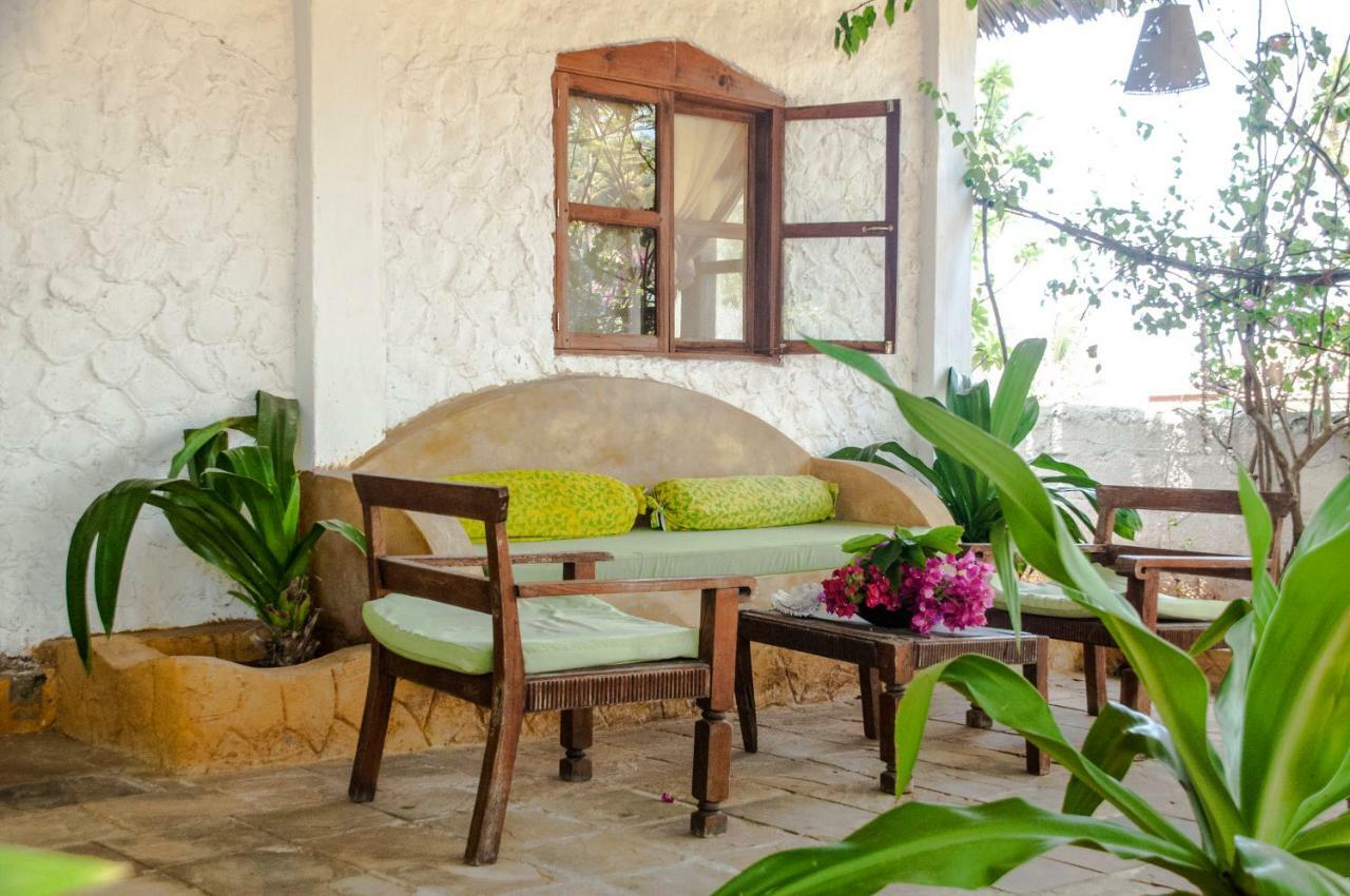 Bahati Villa Kiwengwa  Kültér fotó